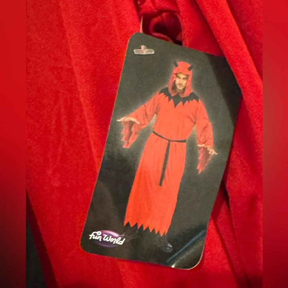 NWT Fun World Teens/Men’s Devil Robe (Diable Robe) Halloween‎ Costume Cosplay